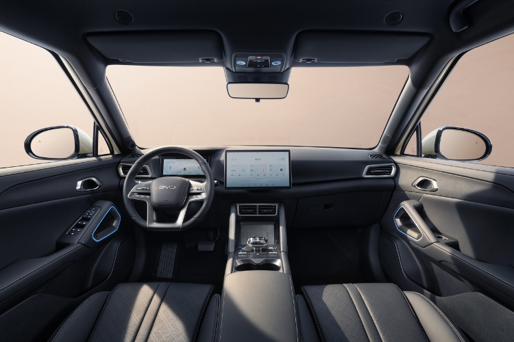 BYD Atto 2, Cabin 2025